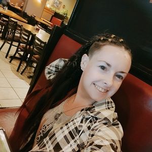 Meet your Posher, Melissa marie